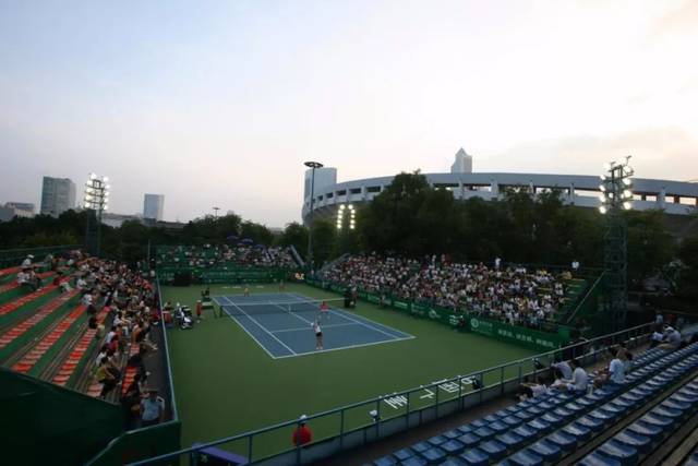 就是让球 就是让球